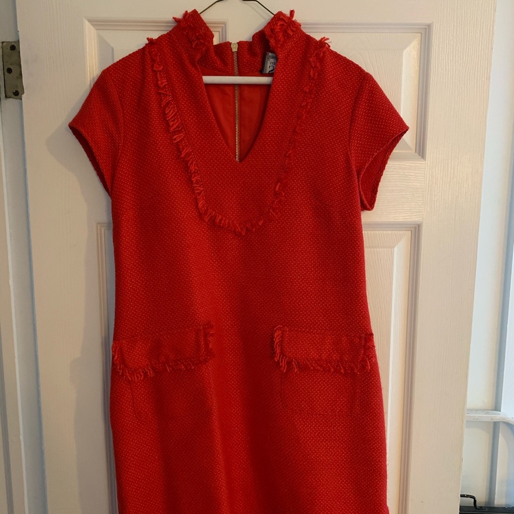 Red shortsleeve dress with gold accents
